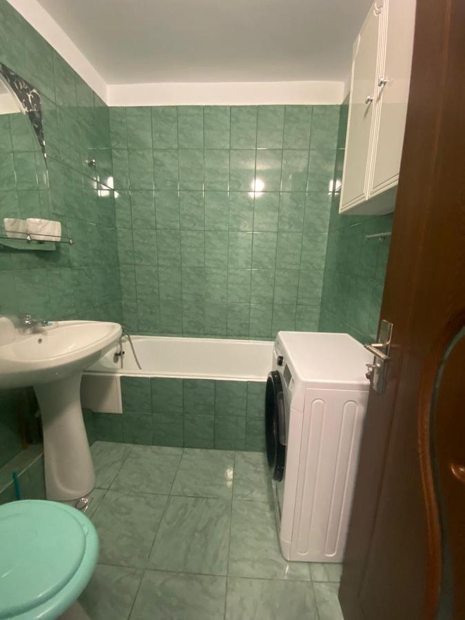 Studio-Ion Mihalache-Bucuresti Buitenkant foto